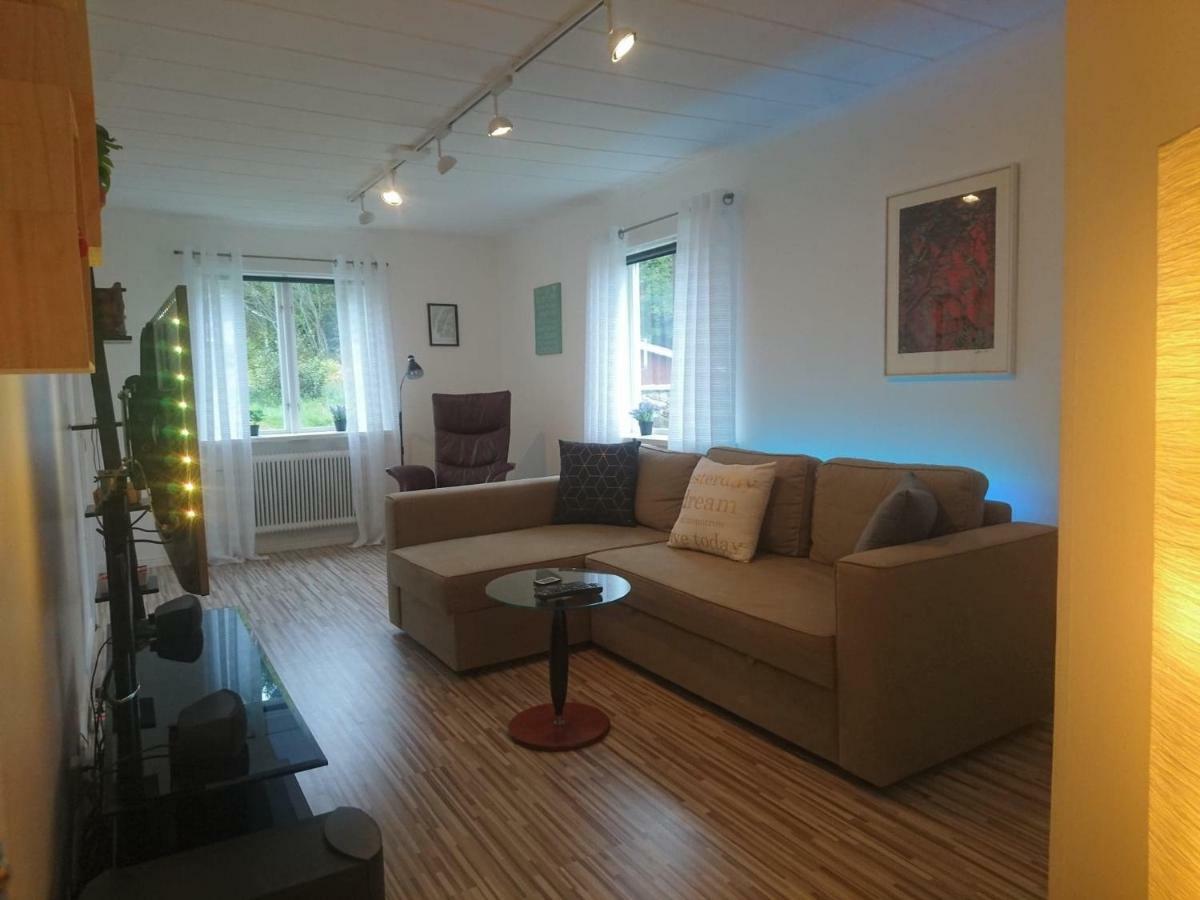 Ett Hus Med 3 Sovrum Med Supersnabba Internet Fiberanslutningen 1000Mb-100Mb I Hoeg, 7 Minuter Fran Hudiksvall Exteriér fotografie
