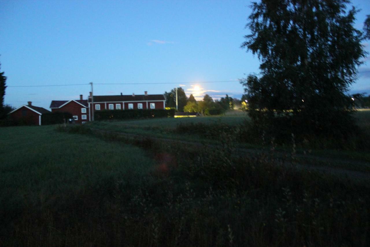 Ett Hus Med 3 Sovrum Med Supersnabba Internet Fiberanslutningen 1000Mb-100Mb I Hoeg, 7 Minuter Fran Hudiksvall Exteriér fotografie